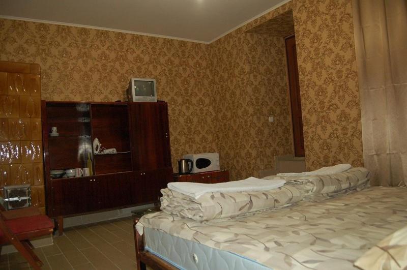 On Stepana Bandery 37 постійне електропостачання